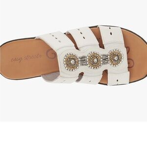 Easy Street Nori Flat Women's White Embellished Sandals NWOB Sz. 10